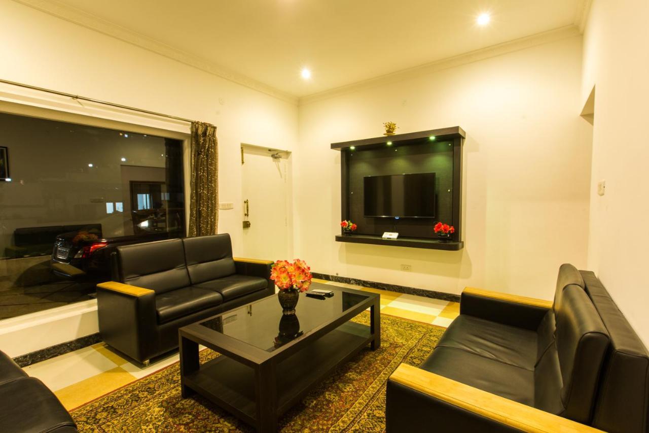 Atrium Grande Hotel Ooty Exterior foto